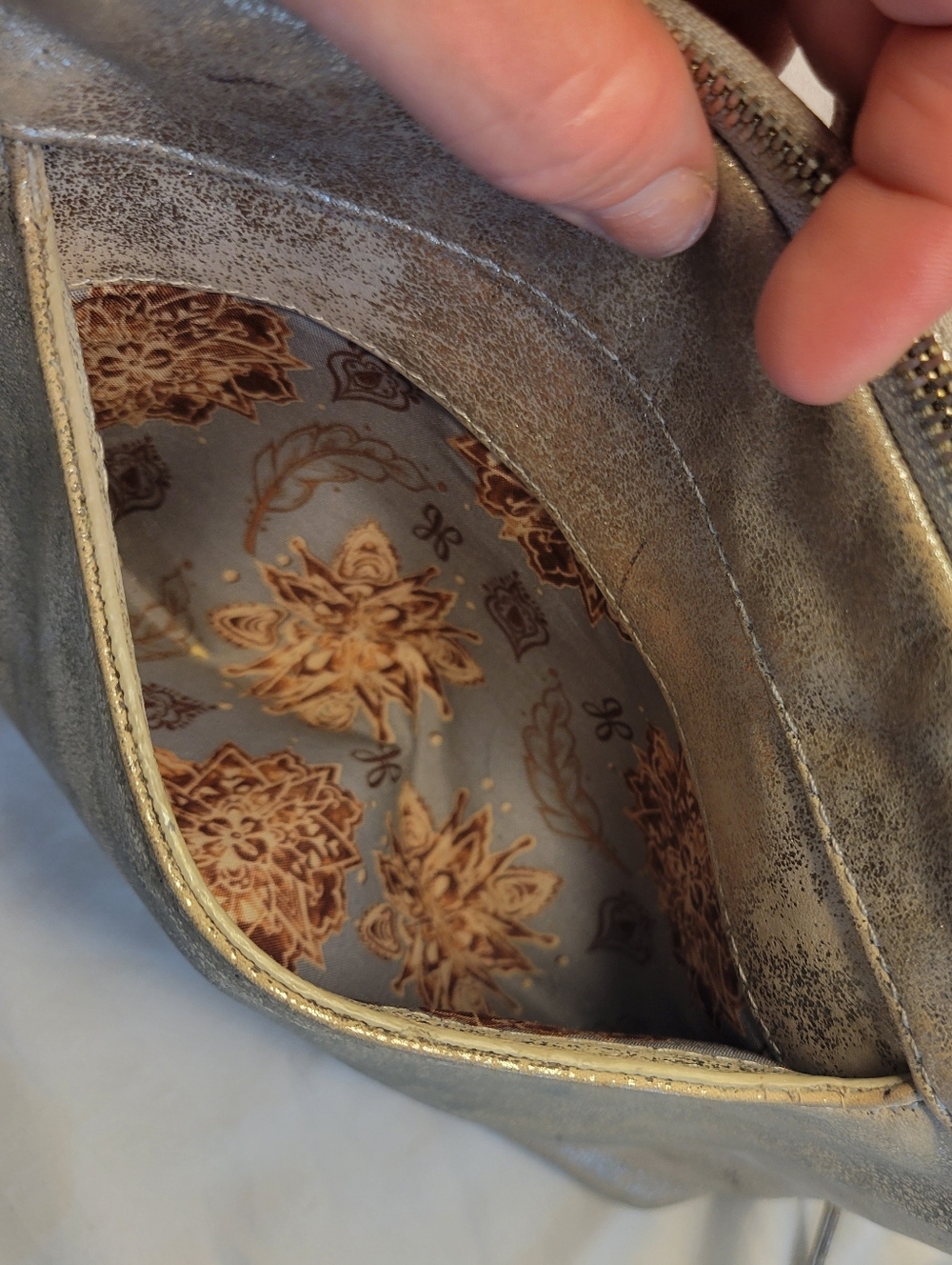 HOBO Metallic Leather Crossbody Clutch Bag Champagne Gold Silver - Picture 2 of 6